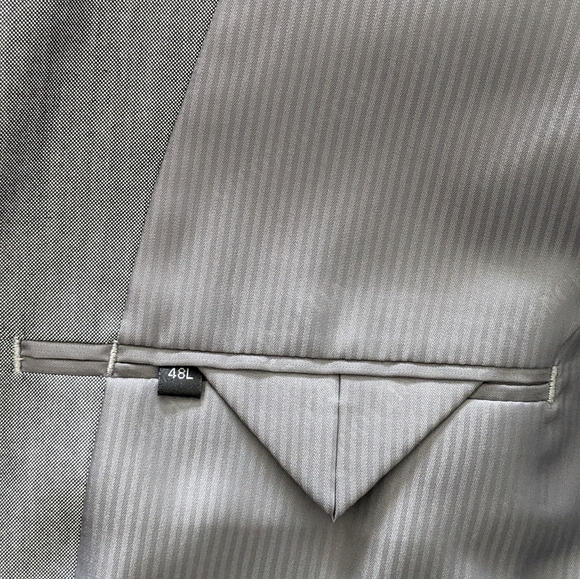 Vittorio St. Angelo men's suit size 48L - Picture 2 of 4